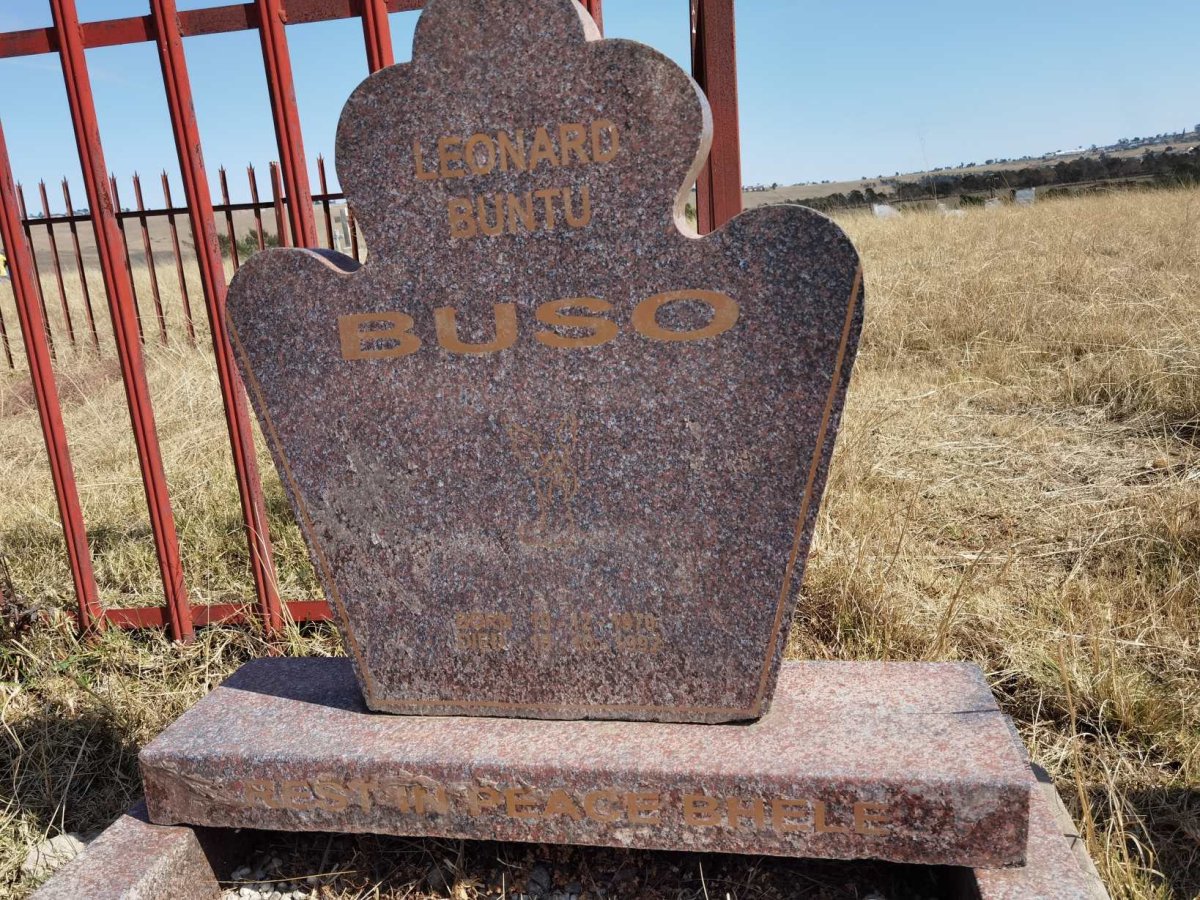 BUSO Leonard Bunt 1970-1997