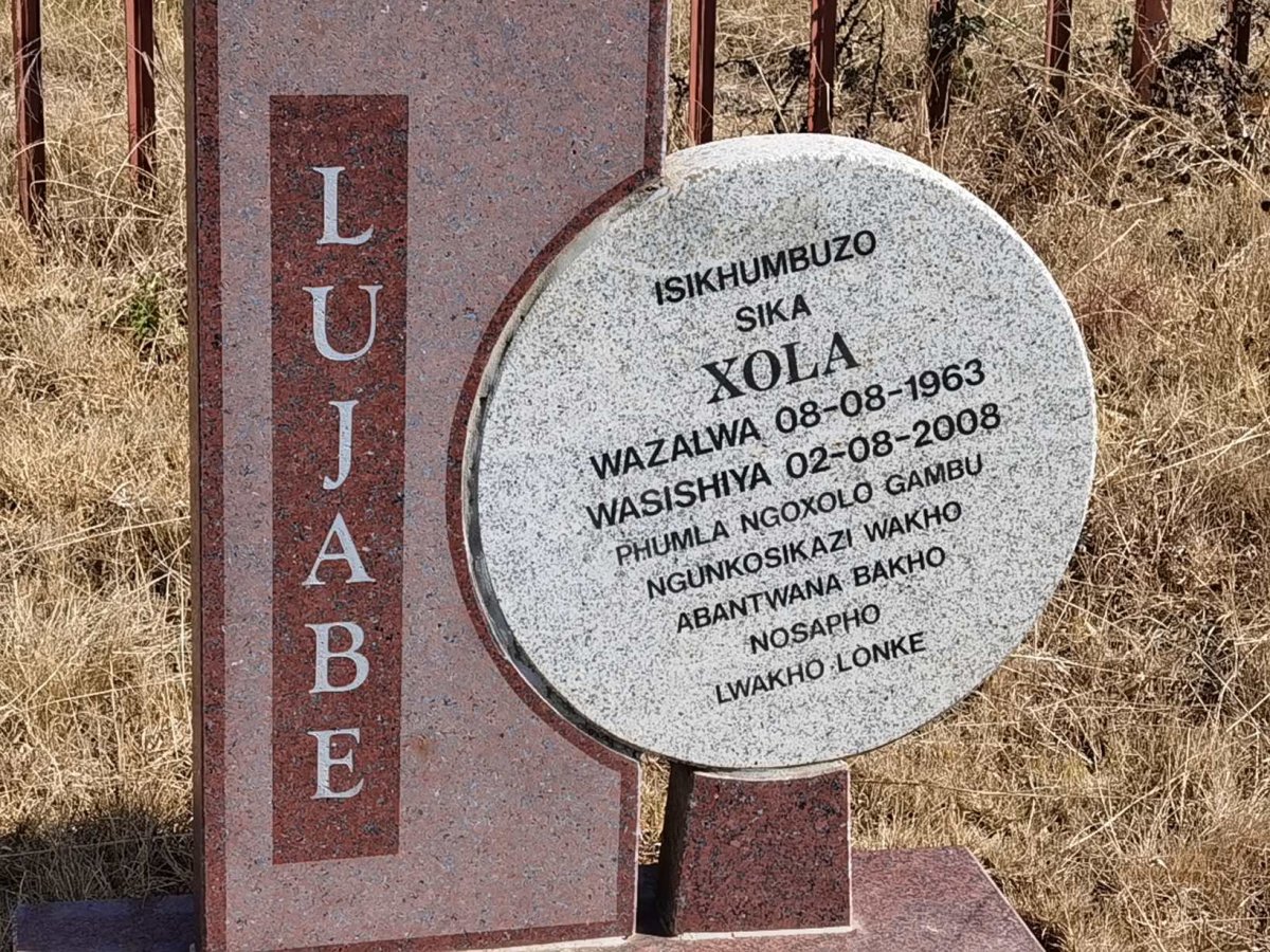 LUJABE Isikhumbuzo Sika Xola 1963-2008