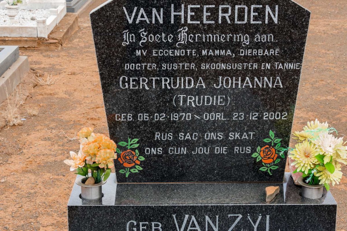 HEERDEN Gertruida Johanna, van nee VAN ZYL 1970-2002