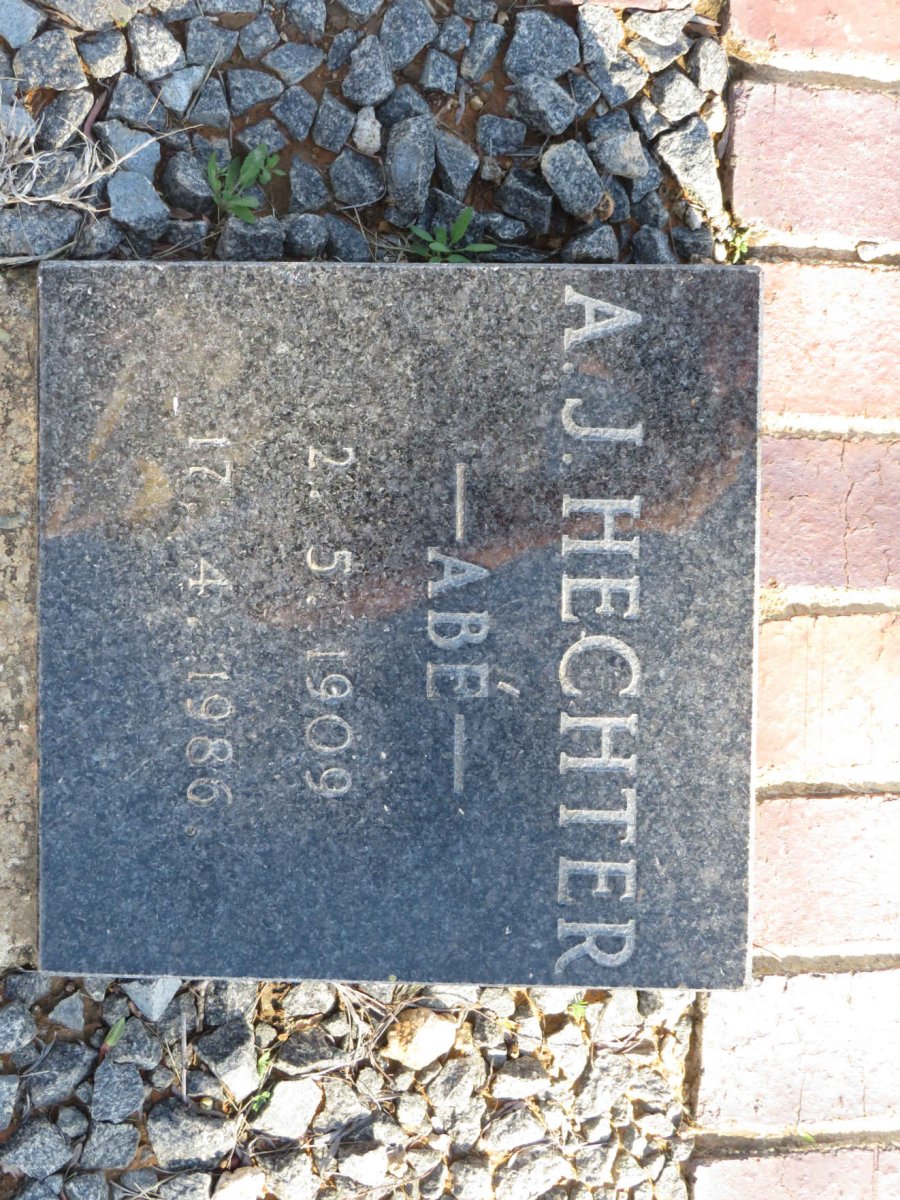 HECHTER A.J. 1909-1986