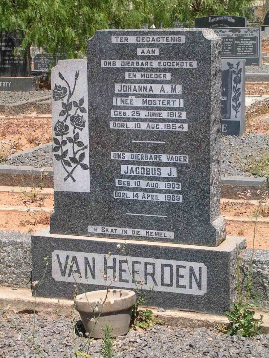 HEERDEN Jacobus J., van 1903-1969 &amp; Johanna A.M. MOSTERT 1912-1954