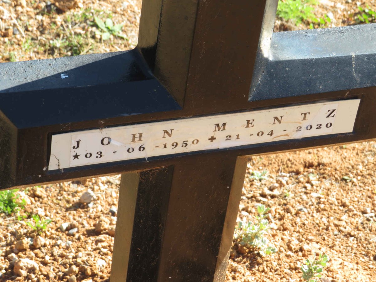 MENTZ John 1950-2020
