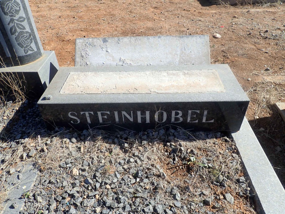 STEINHOBEL Ivan 1902-1971 &amp; Fourina Veran VAN NIEKERK 1913-2000