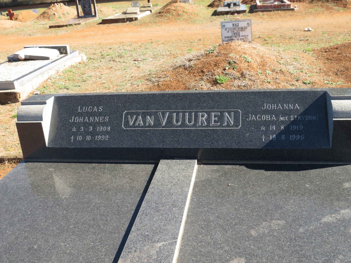 VUUREN Lucas Johannes, van 1908-1992 &amp; Johanna Jacoba STRYDOM 1919-1996
