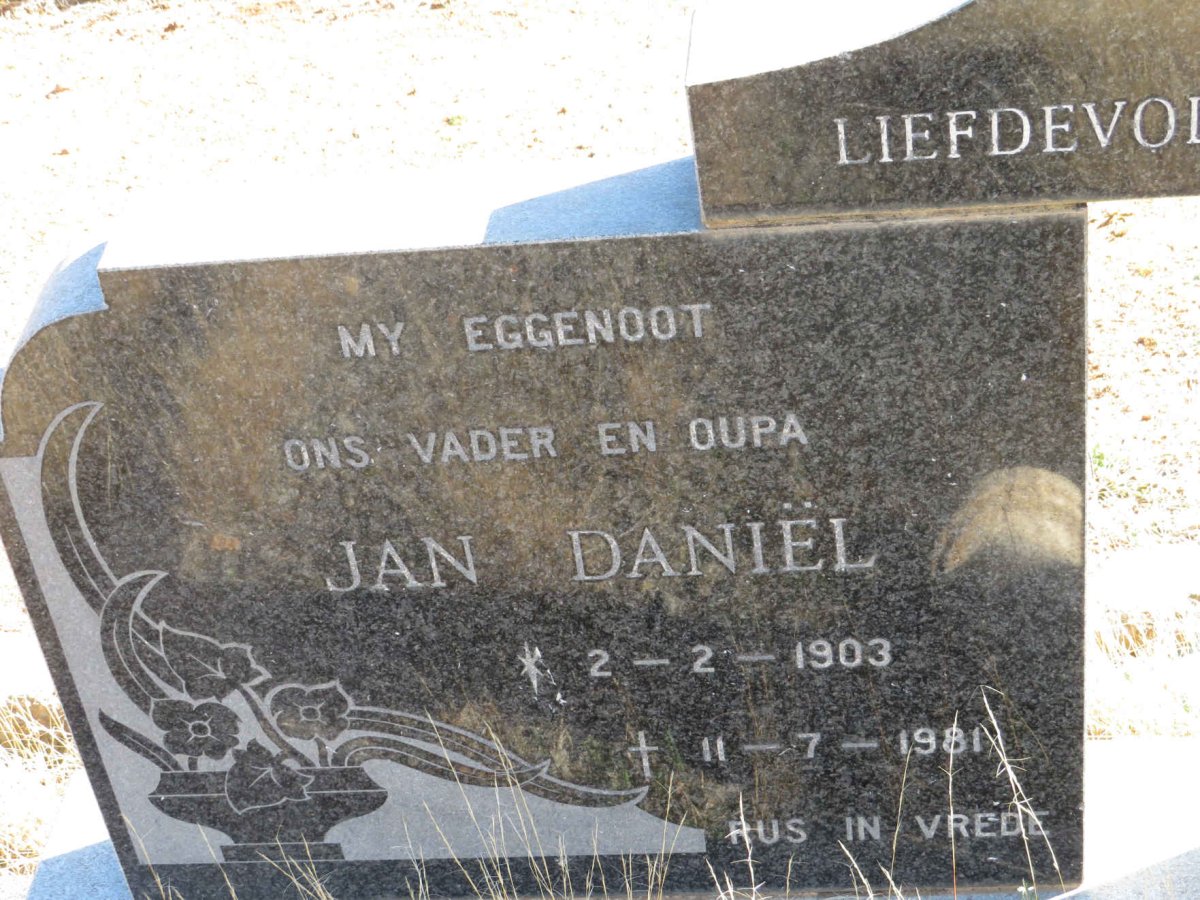 ? Jan Daniel 1903-1981 &amp; Annie Magdalena HISCOCK 1914-1985