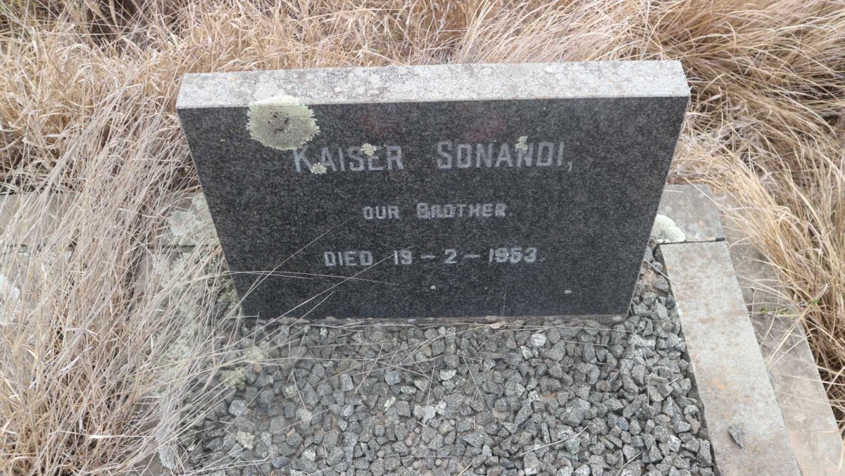 SONANDI Kaiser -1953