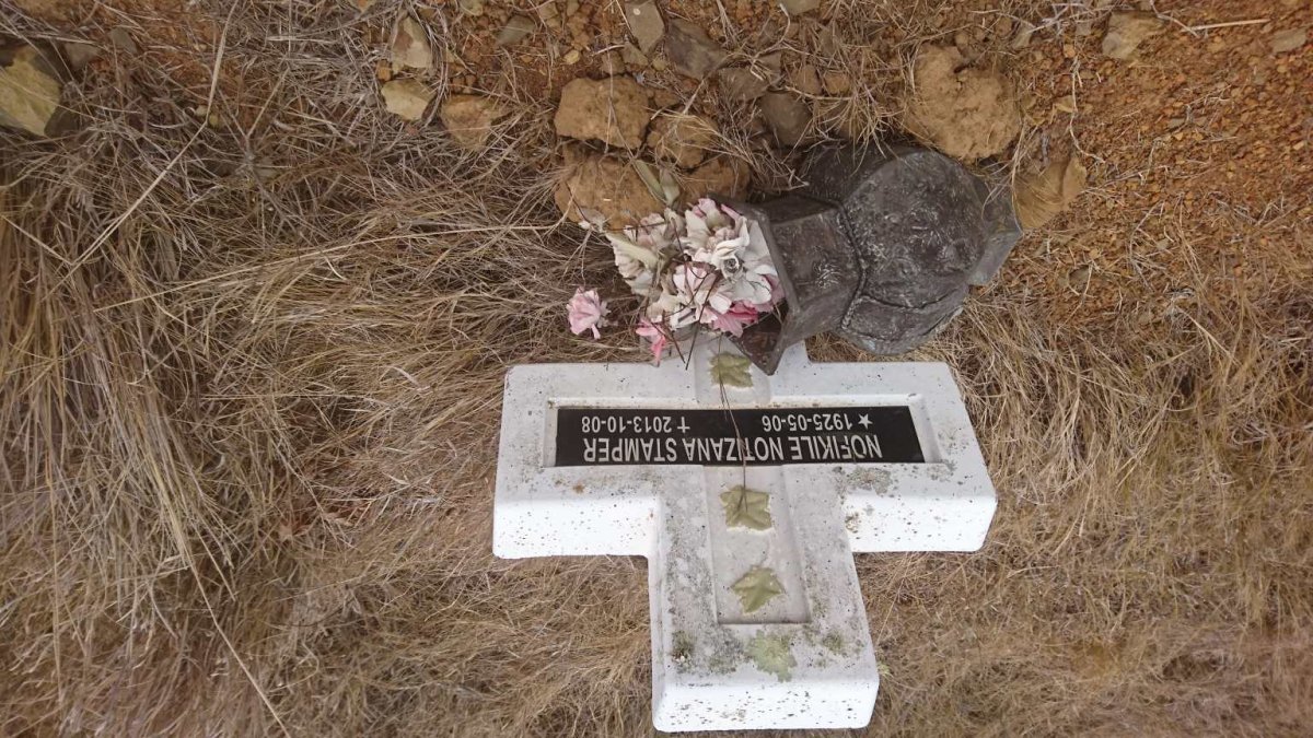 STAMPER Nofikile Notizana 1925-2013
