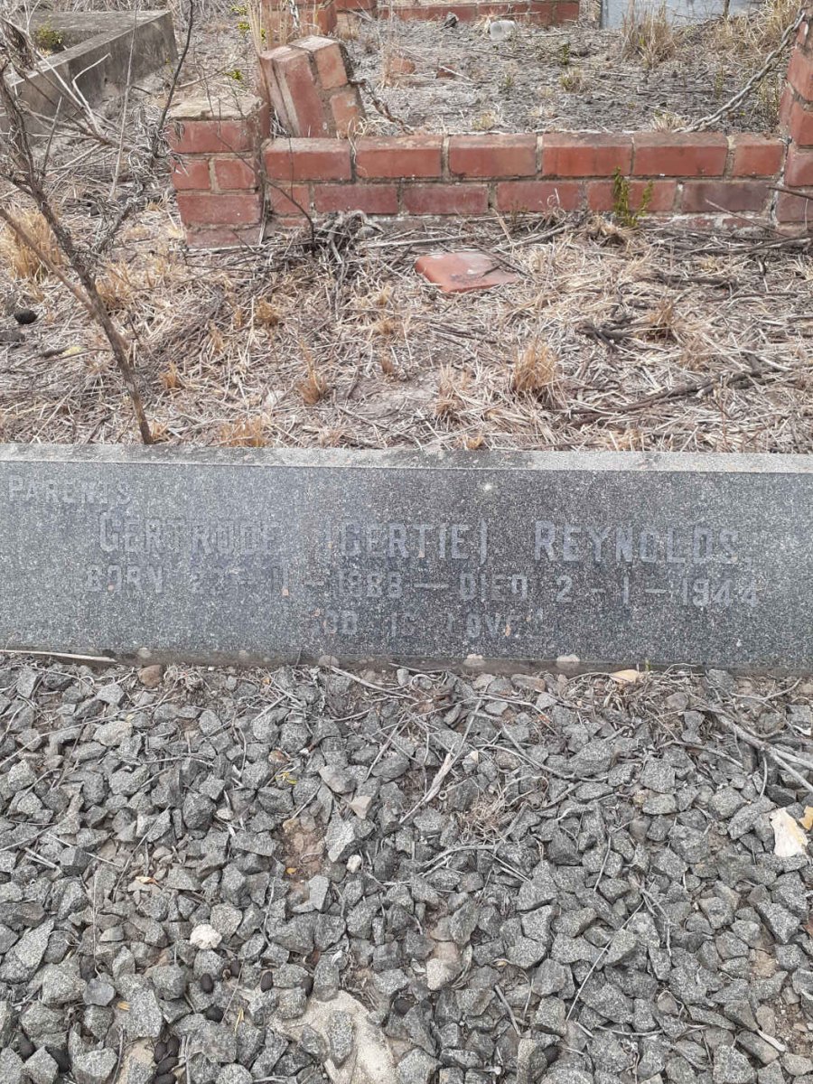 REYNOLDS Edwin Jarvis 1888-1967 &amp; Gertrude 1888-1944