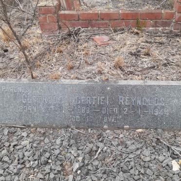 REYNOLDS Edwin Jarvis 1888-1967 &amp; Gertrude 1888-1944