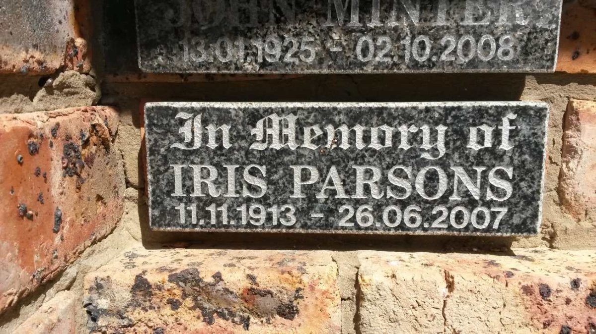 PARSONS Iris 1913-2007