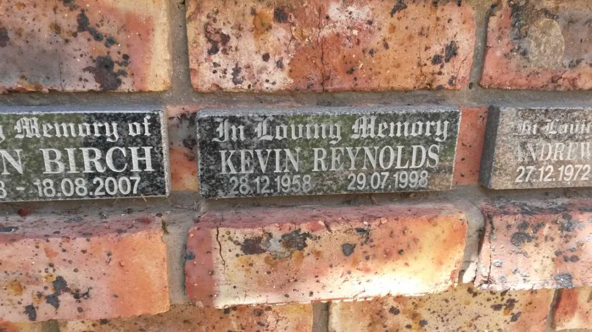 REYNOLDS Kevin 1958-1998