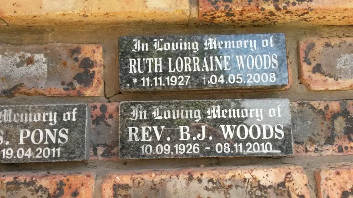 WOODS Ruth Lorraine 1927-2008 :: WOODS B.J. 1926-2010