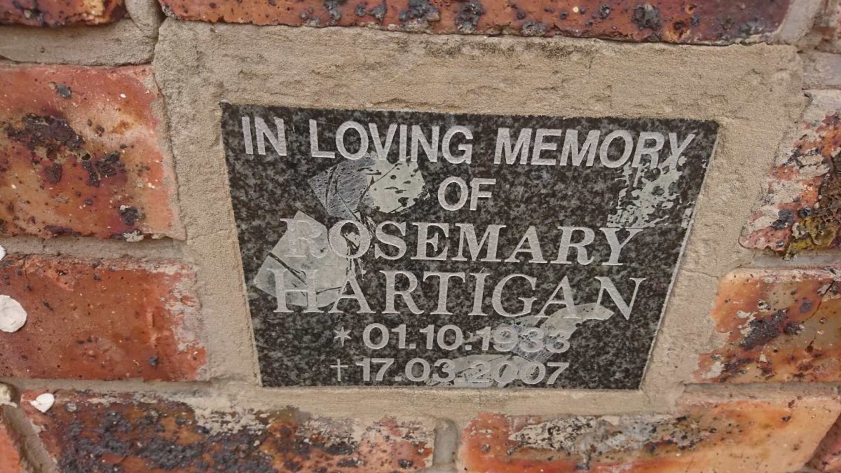 HARTIGAN Rosemary 1933-2007