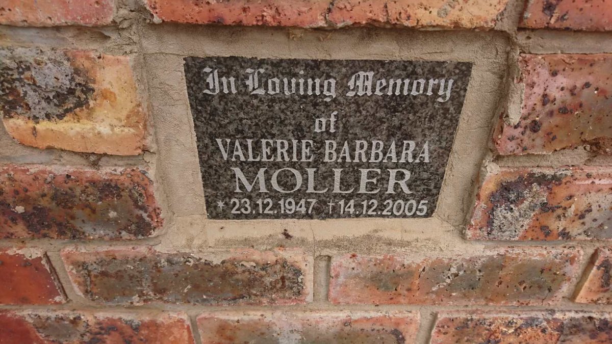 MOLLER Valerie Barbara 1947-2005