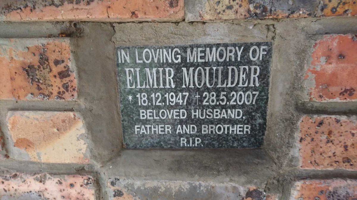MOULDER Elmir 1947-2007