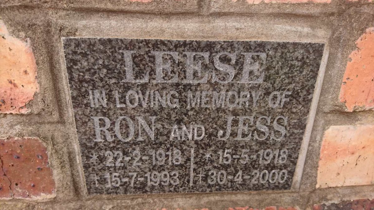 LEESE Ron 1918-1993 &amp; Jess 1918-2000