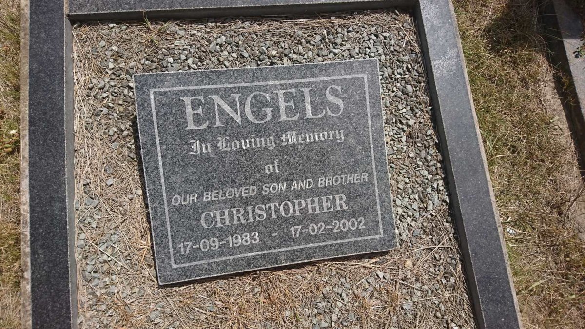 ENGELS Christopher 1983-2002
