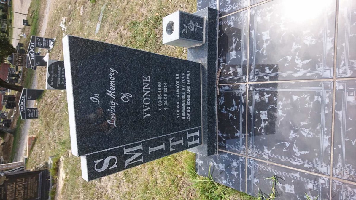 SMITH Yvonne 1960-2014