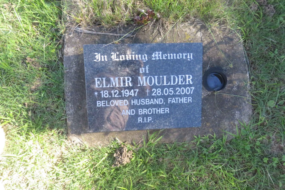 MOULDER Elmir 1947-2007