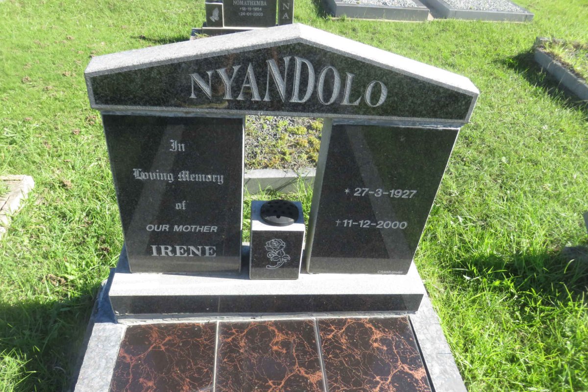 NYANDOLO Irene 1927-2000