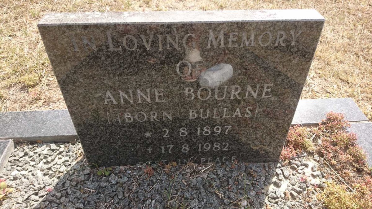 BOURNE Anne nee BULLAS 1897-1982