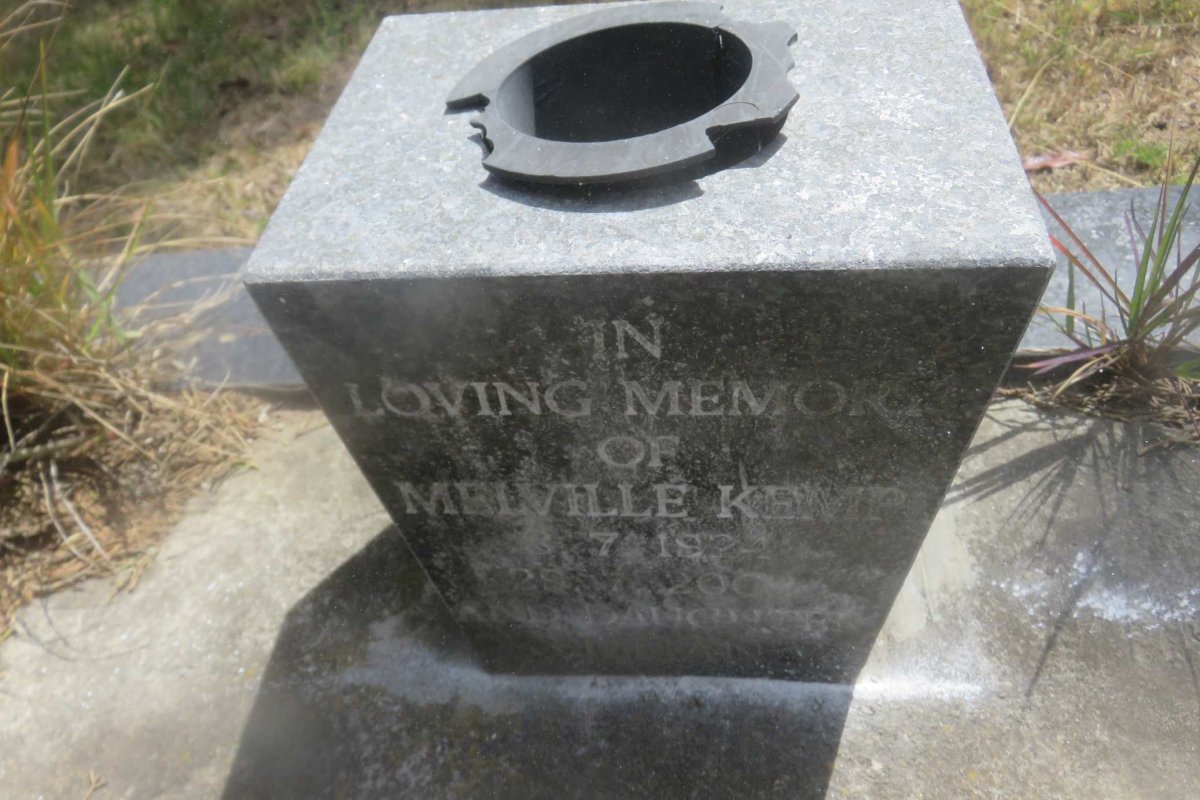 KEMP Melville 1924-200?