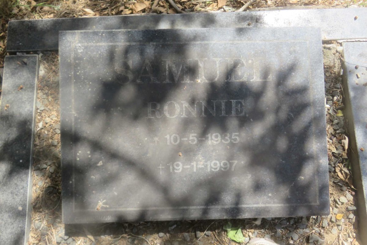 SAMUEL Ronnie 1935-1997