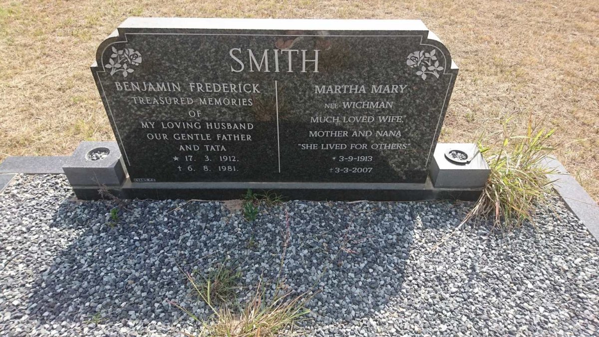 SMITH Benjamin Frederick 1912-1981 &amp; Martha Mary WICHMAN 1913-2007