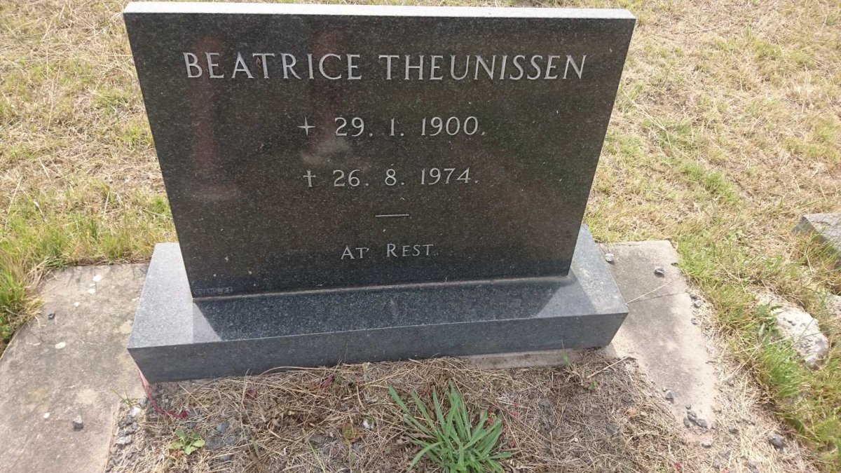 THEUNISSEN Beatrice 1900-1974
