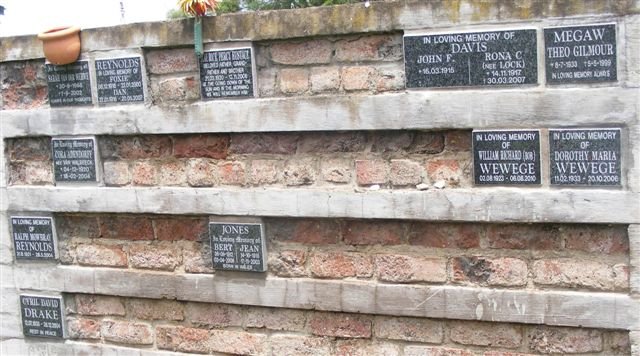 07. Memorial wall