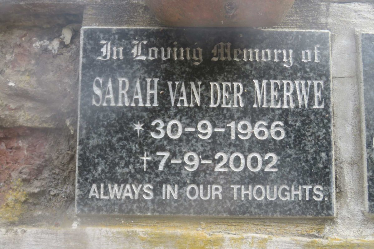 MERWE Sarah, van der 1966-2002