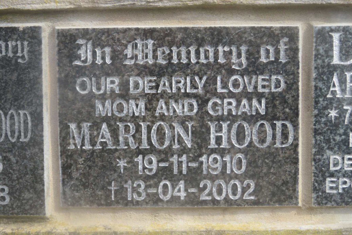 HOOD Marion 1910-2002
