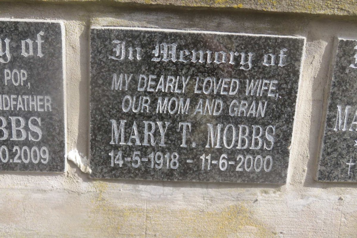 MOBBS Mary T. 1918-2000