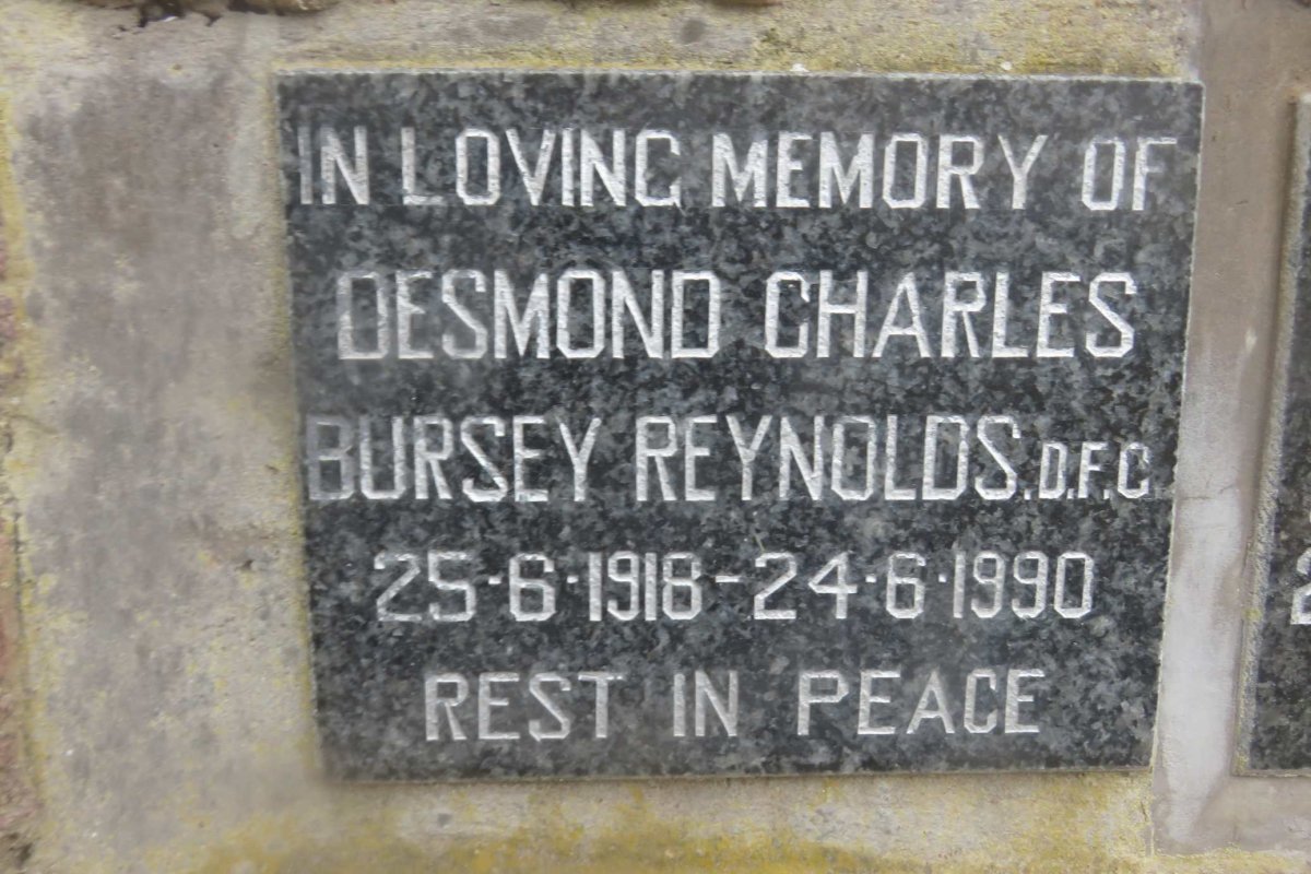 REYNOLDS Desmond Charles Bursey 1918-1990 