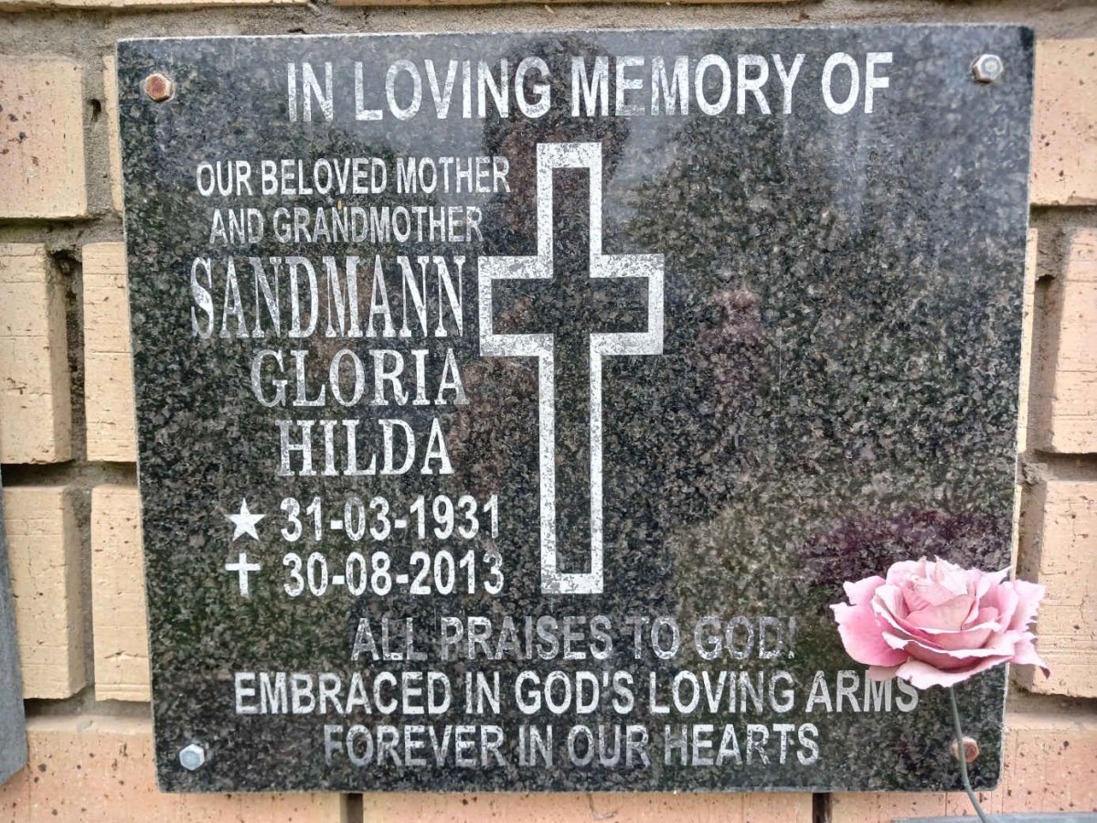 SANDMANN Gloria Hilda 1931-2013