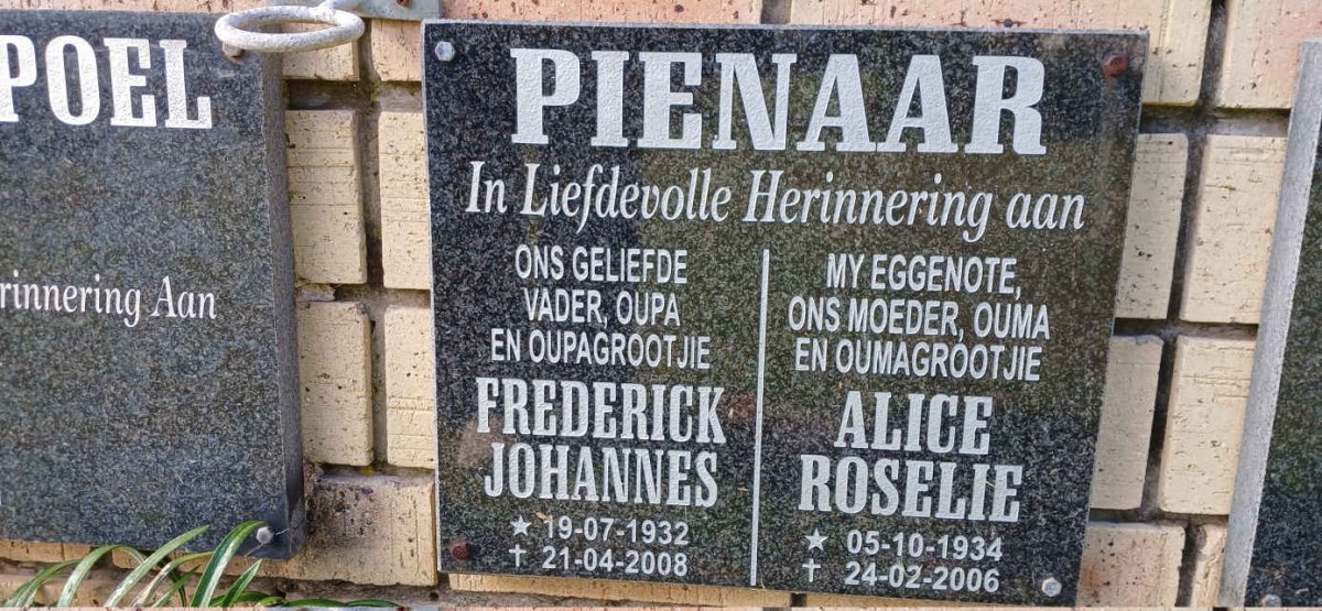 PIENAAR Frederik Johannes 1932-2008 &amp; Alice Roselie 1934-2006