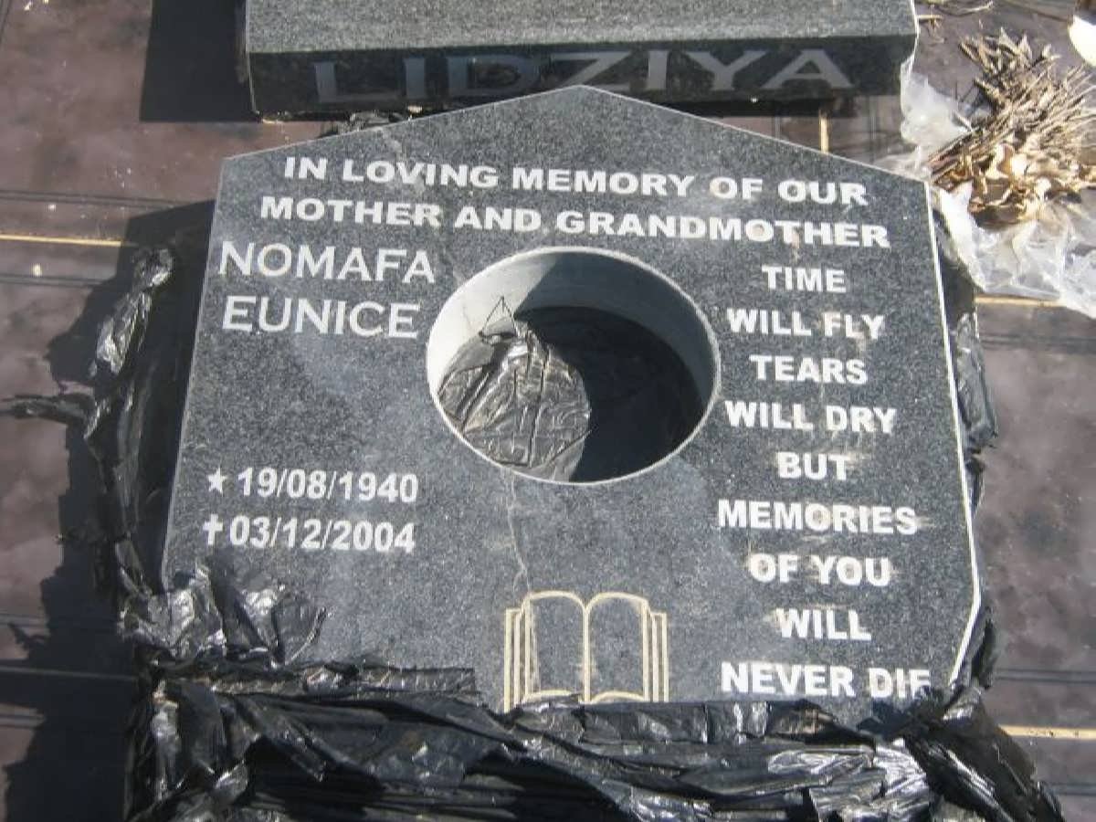 LIDZIYA Nomafa Eunice 1940-2004