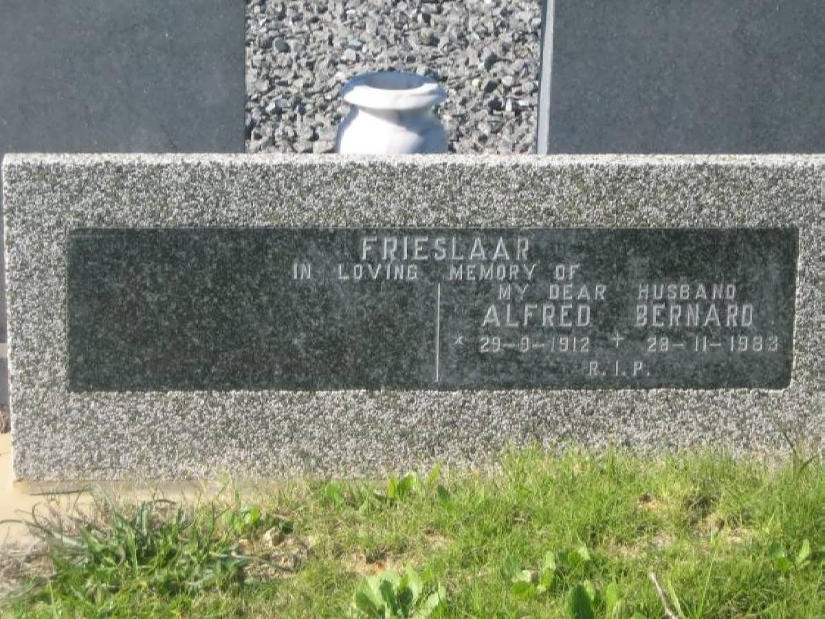 FRIESLAAR Alfred Bernard 1912-1983