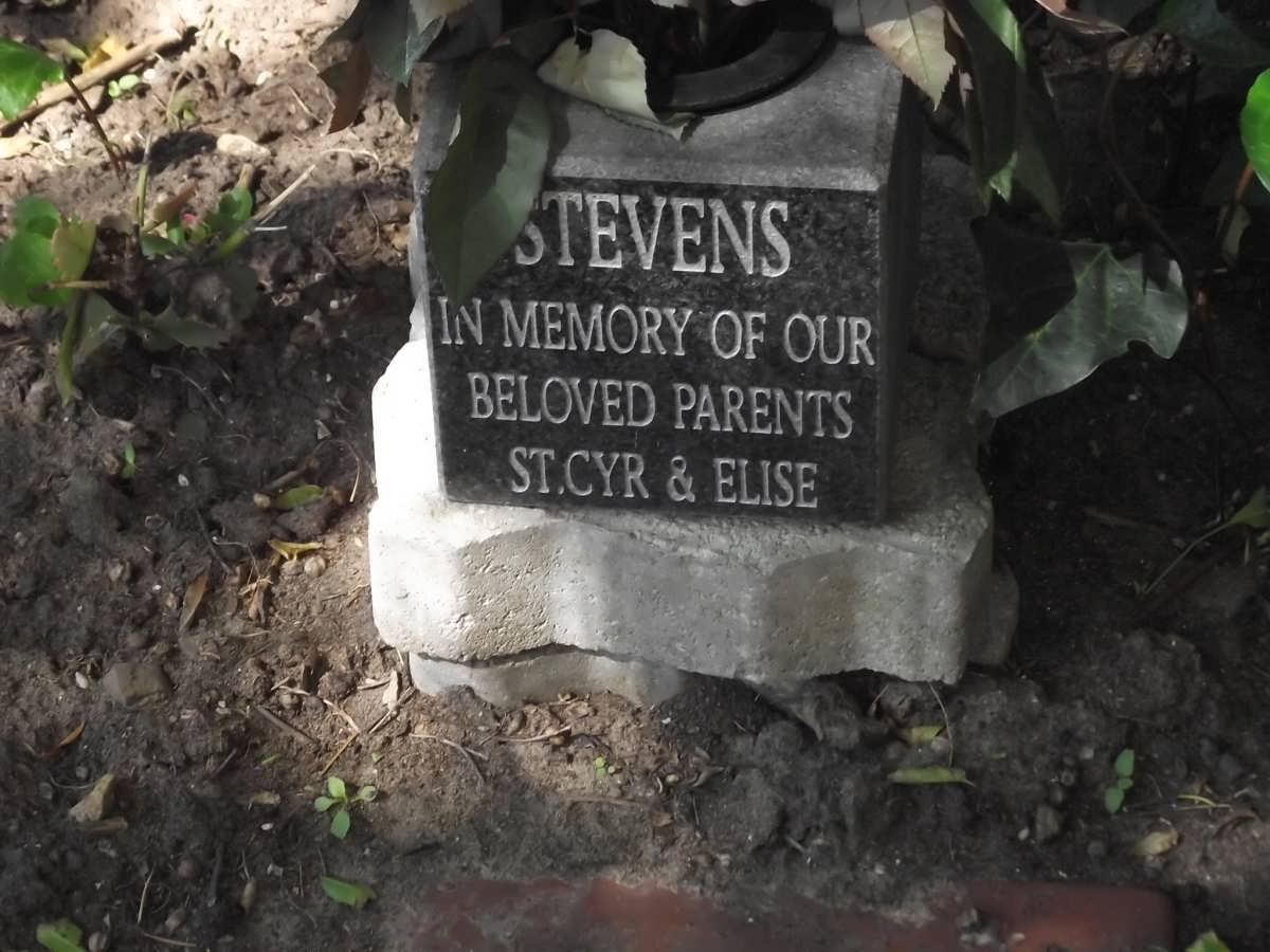 STEVENS St.Cyn &amp; Elise