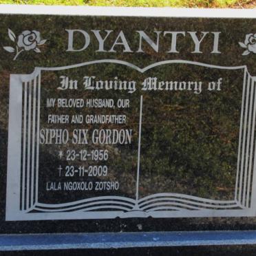DYANTYI Sipho Six Gordon 1956-2009