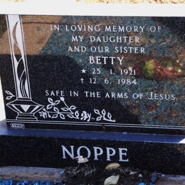 NOPPE Betty 1921-1984