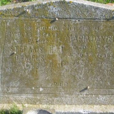 DANIELS Stefanis H. 1901-1981 &amp;  Maria -1966