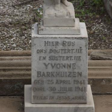 BARKHUIZEN Yvonne 1941-1941