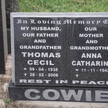 COWIE Thomas Cecil 1938-2008 &amp; Anna Catharina 1942- 