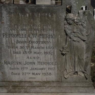 HEROLDT Petronella W. DROTSKY 1893-1937 :: HERHOLDT Martin John 1917-1938