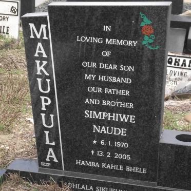 MAKUPULA Simphiwe Naude 1970-2005