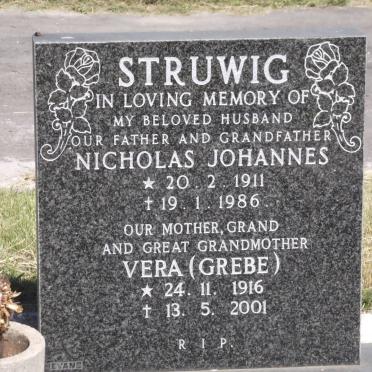 STRUWIG Nicholas Johannes 1911-1986 &amp; Vera GREBE 1916-2001