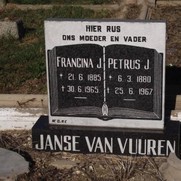 VUUREN Petrus J., janse van 1880-1967 &amp; Francina J. 1885-1965