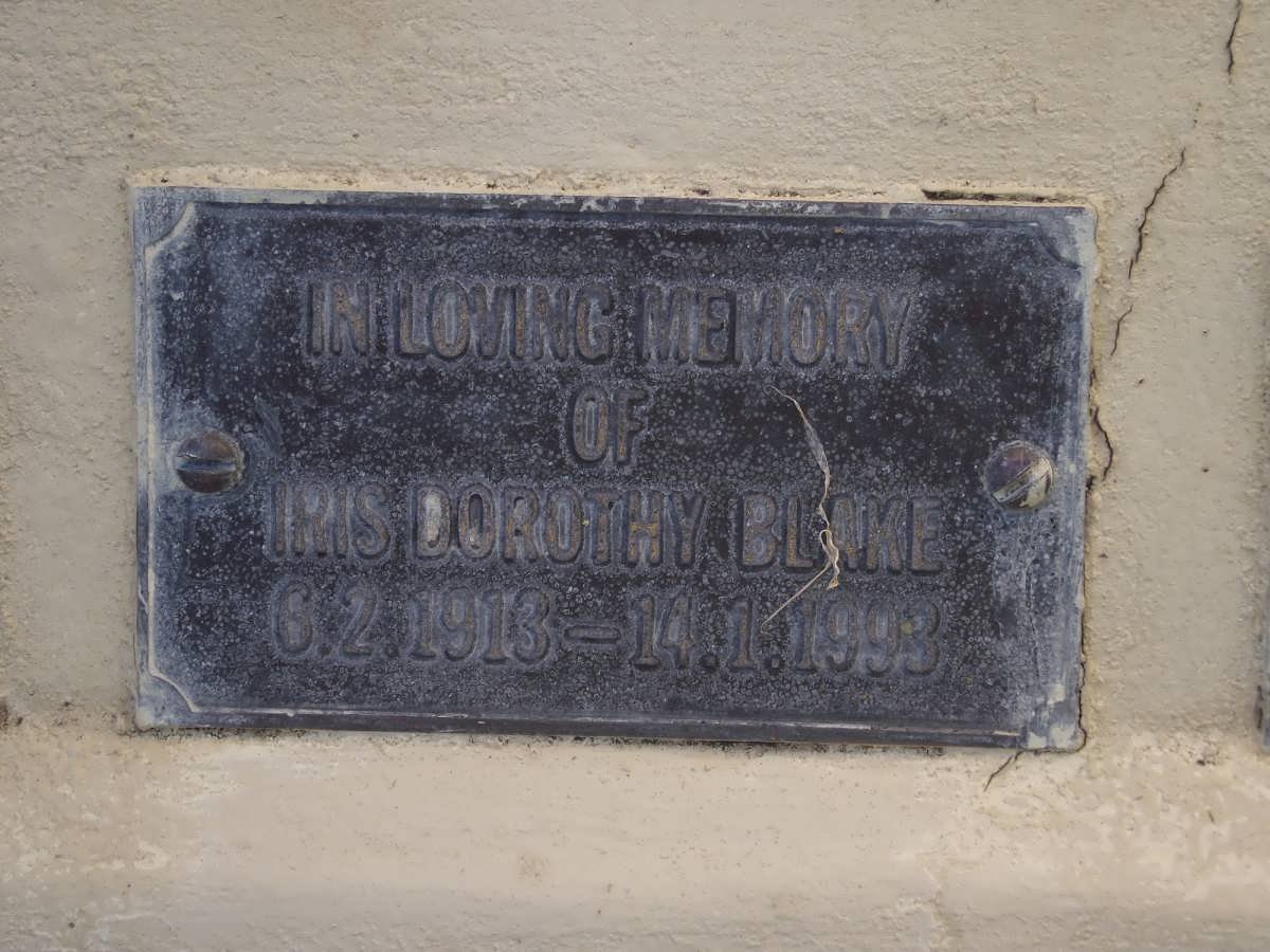 BLAKE Iris Dorothy 1913-1993