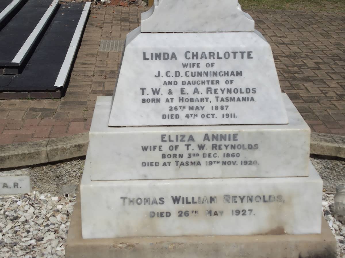 CUNNINGHAM Linda Charlotte 1887-1911 :: REYNOLDS Thomas William 1927 &amp; Eliza Annie 1860-1920